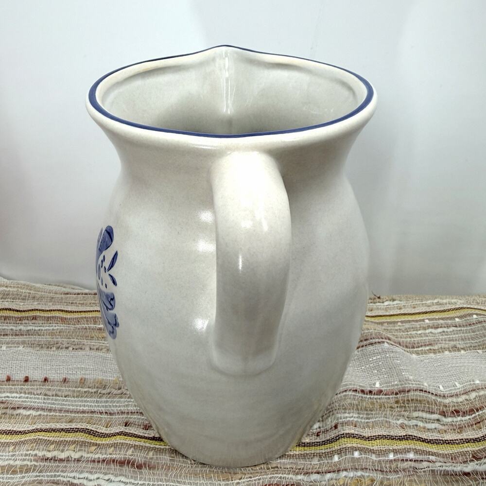 Vintage Pfaltzgraff Yorktowne Blue Floral Stoneware Pitcher 7" x 8" Farmhouse - Picture 2 of 8